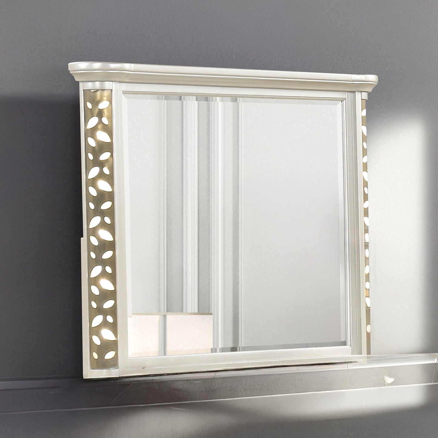 Cinderella - Bedroom Mirror With LED Frame Lighting (Dresser Not Included) - Beige