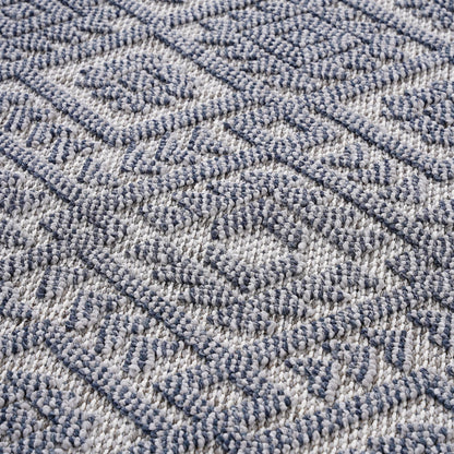 Guros - 6' X 9' Traditional Indoor / Outdoor Area Rug - White / Gray