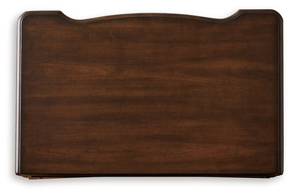 Lavinton California King Poster Bed, Dresser, Mirror, Chest and Nightstand