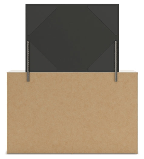 Lawroy Queen Panel Bed, Dresser, Mirror, Chest and Nightstand