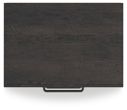 Hollivern King Panel Bed with Mirrored Dresser, Chest and Nightstand