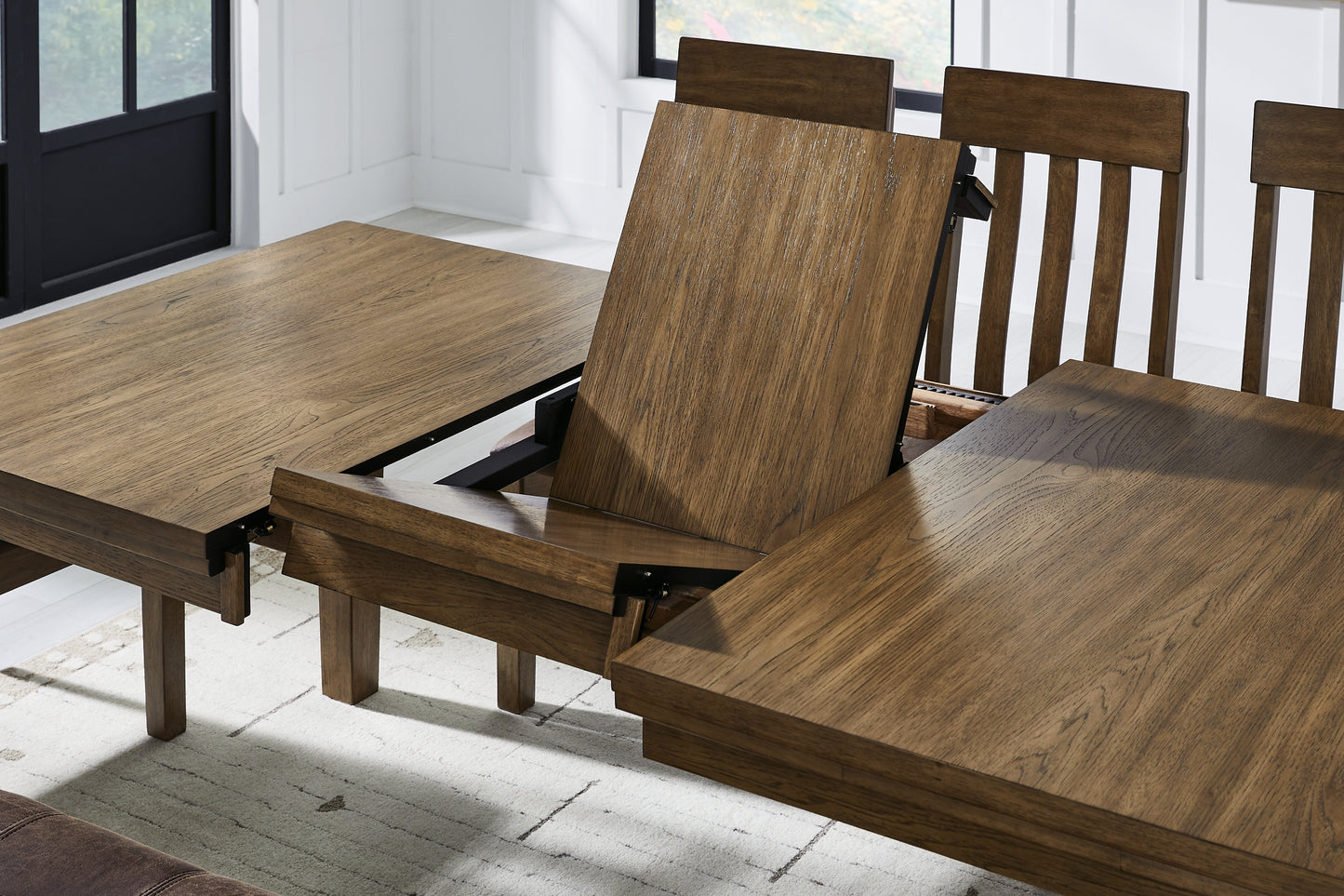 Urbinforte Dining Table and 4 Chairs