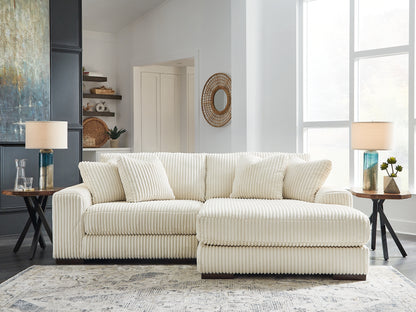Lindyn 2-Piece Sectional with Chaise