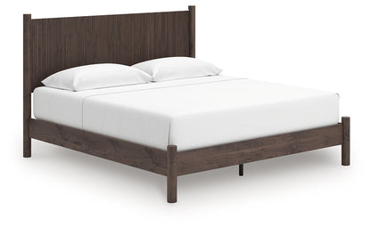 Pamytta King Panel Platform Bed, Dresser and Mirror