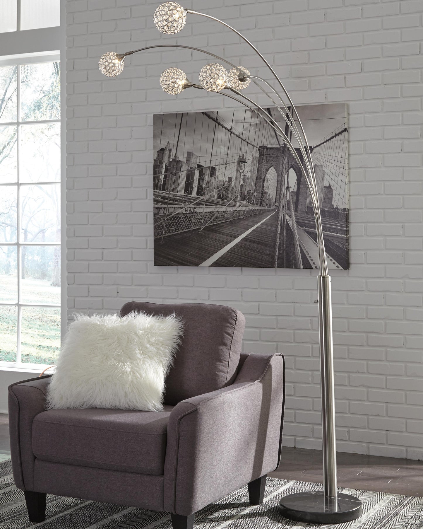 Ashley Express - Winter Metal Arc Lamp (1/CN)