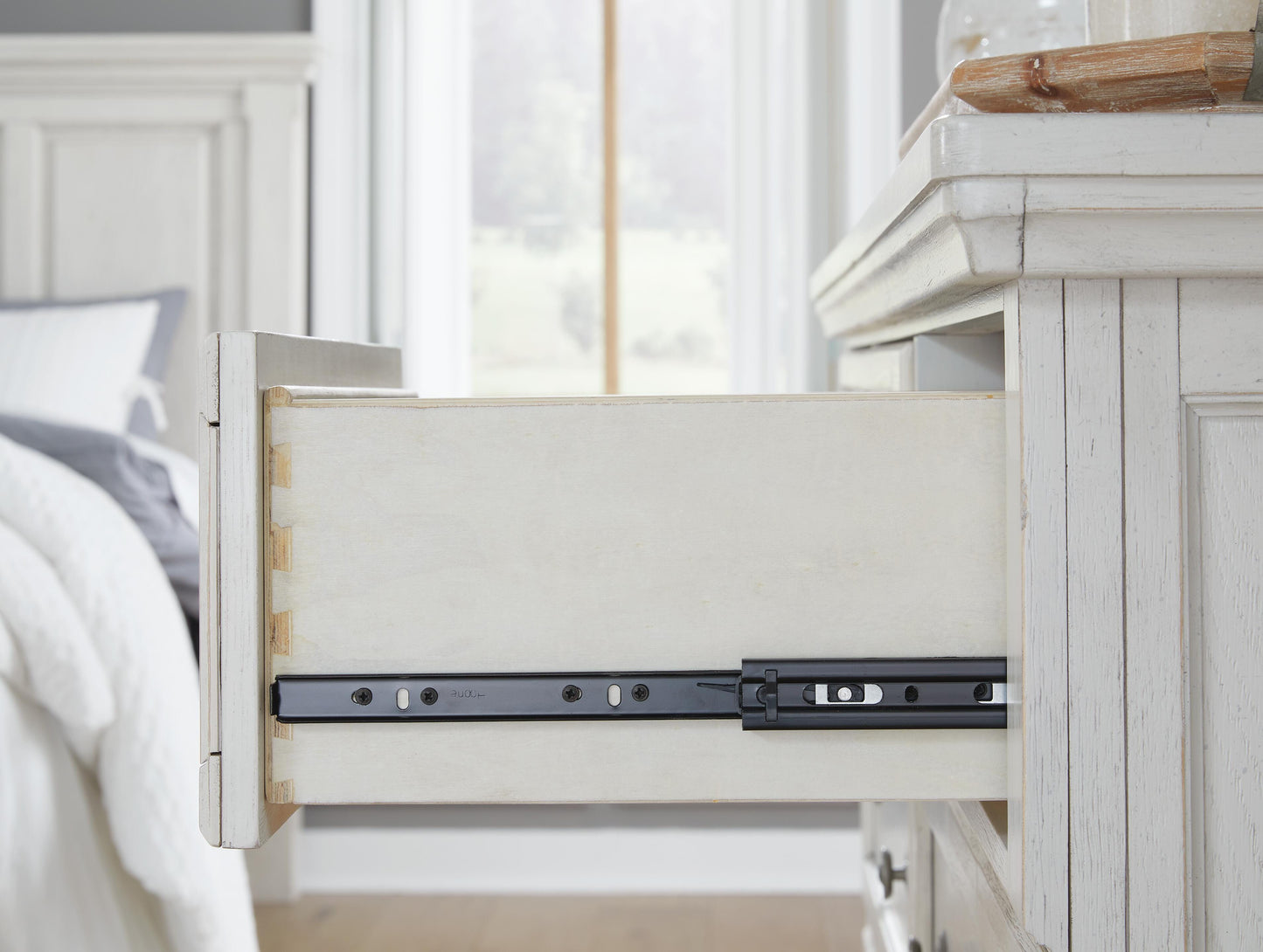 Robbinsdale Dresser