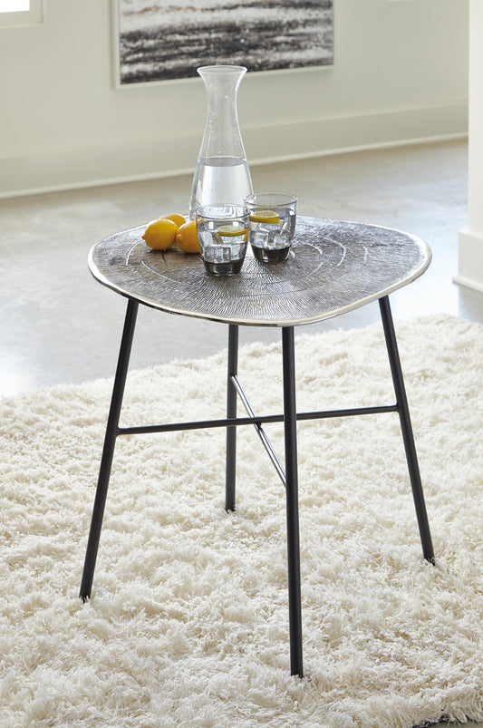 Ashley Express - Laverford Round End Table