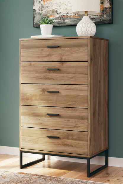 Ashley Express - Deanlow Five Drawer Chest