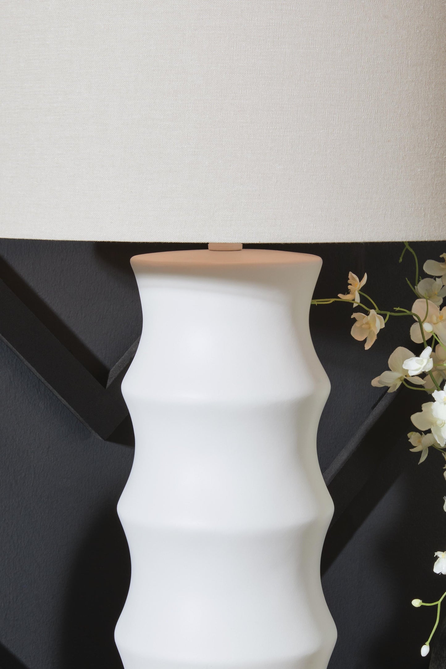 Ashley Express - Veraleigh Poly Table Lamp (1/CN)