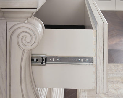 Bruchandi Dresser
