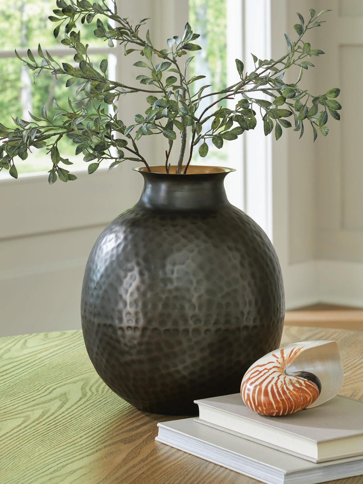 Ashley Express - Woody Vase