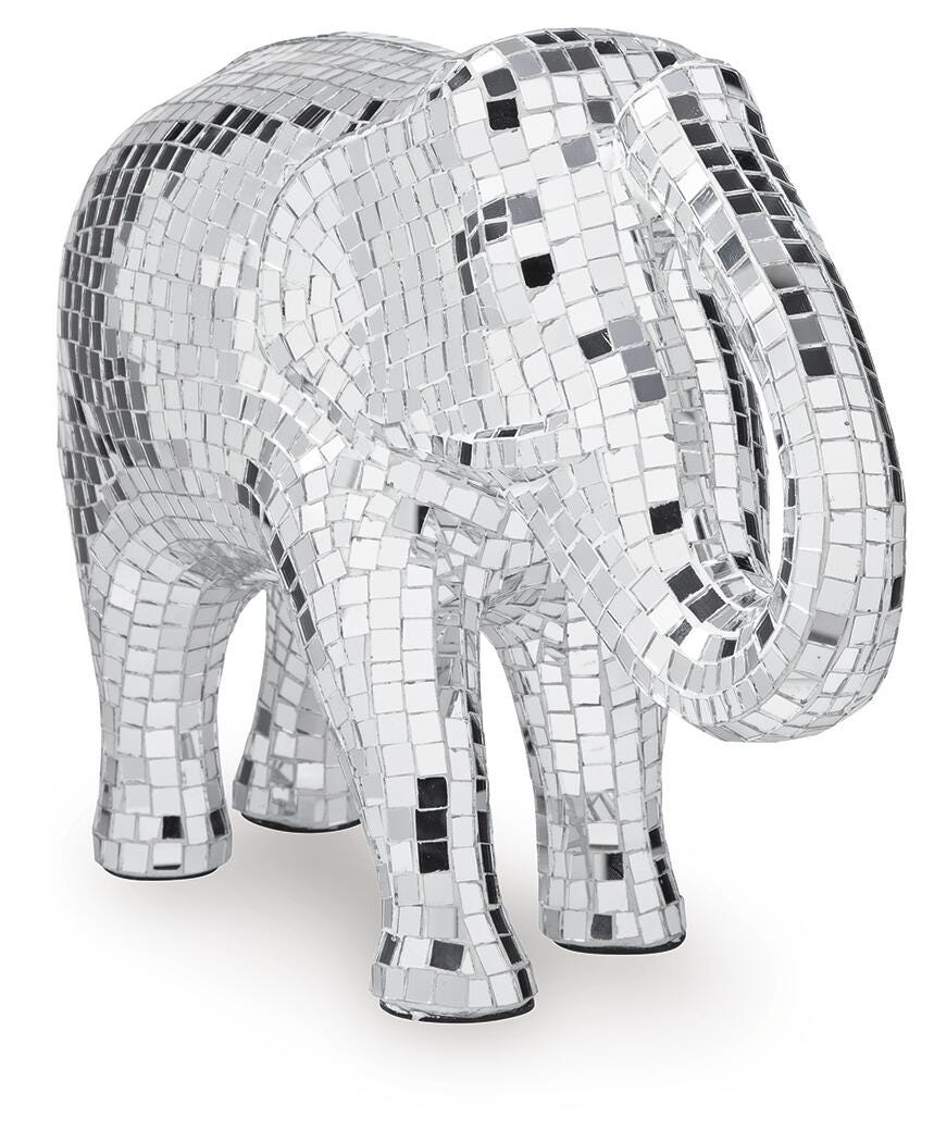 Ashley Express - Hallmont Sculpture