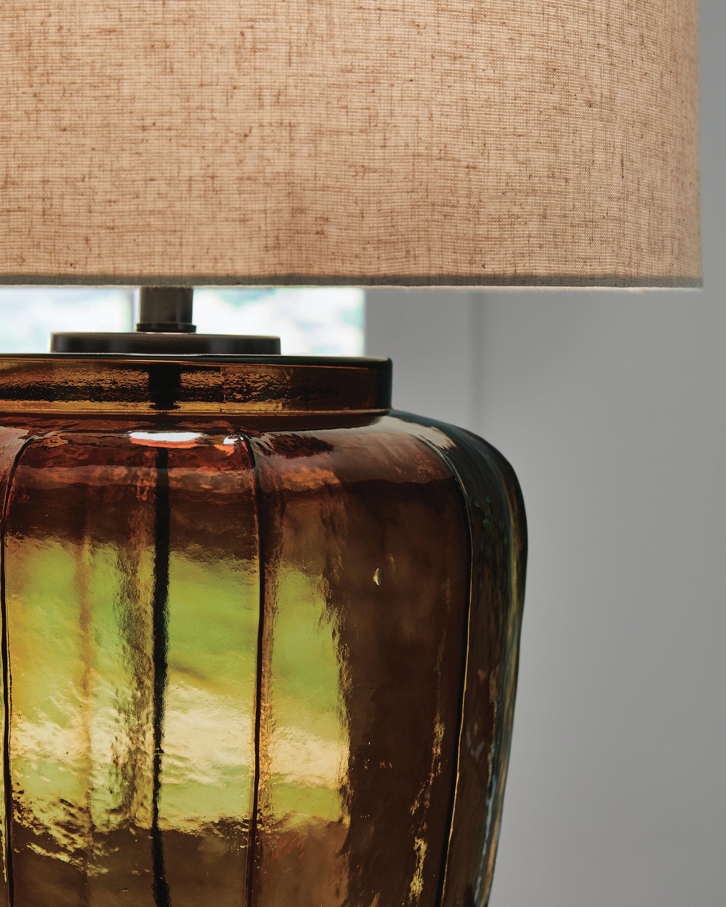 Ashley Express - Bainmore Glass Table Lamp (1/CN)