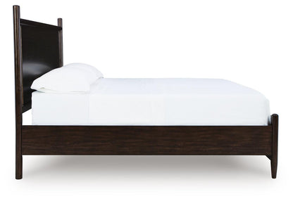 Dantenton King Panel Bed