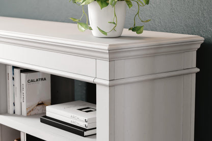 Ashley Express - Kanwyn Credenza