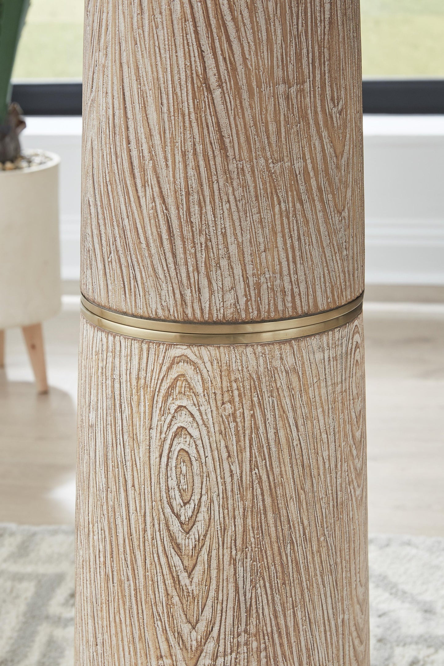 Ashley Express - Gasparleigh Poly Floor Lamp (1/CN)