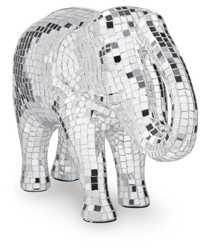 Ashley Express - Hallmont Sculpture