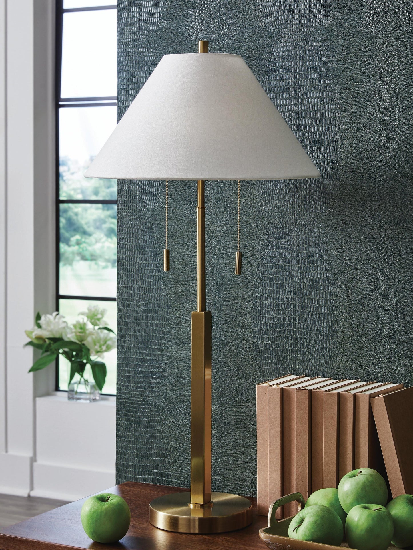 Ashley Express - Haigwood Metal Table Lamp (1/CN)