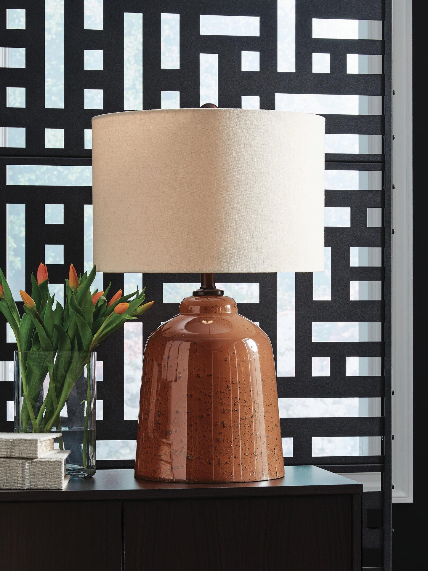 Ashley Express - Aaleahya Glass Table Lamp (1/CN)
