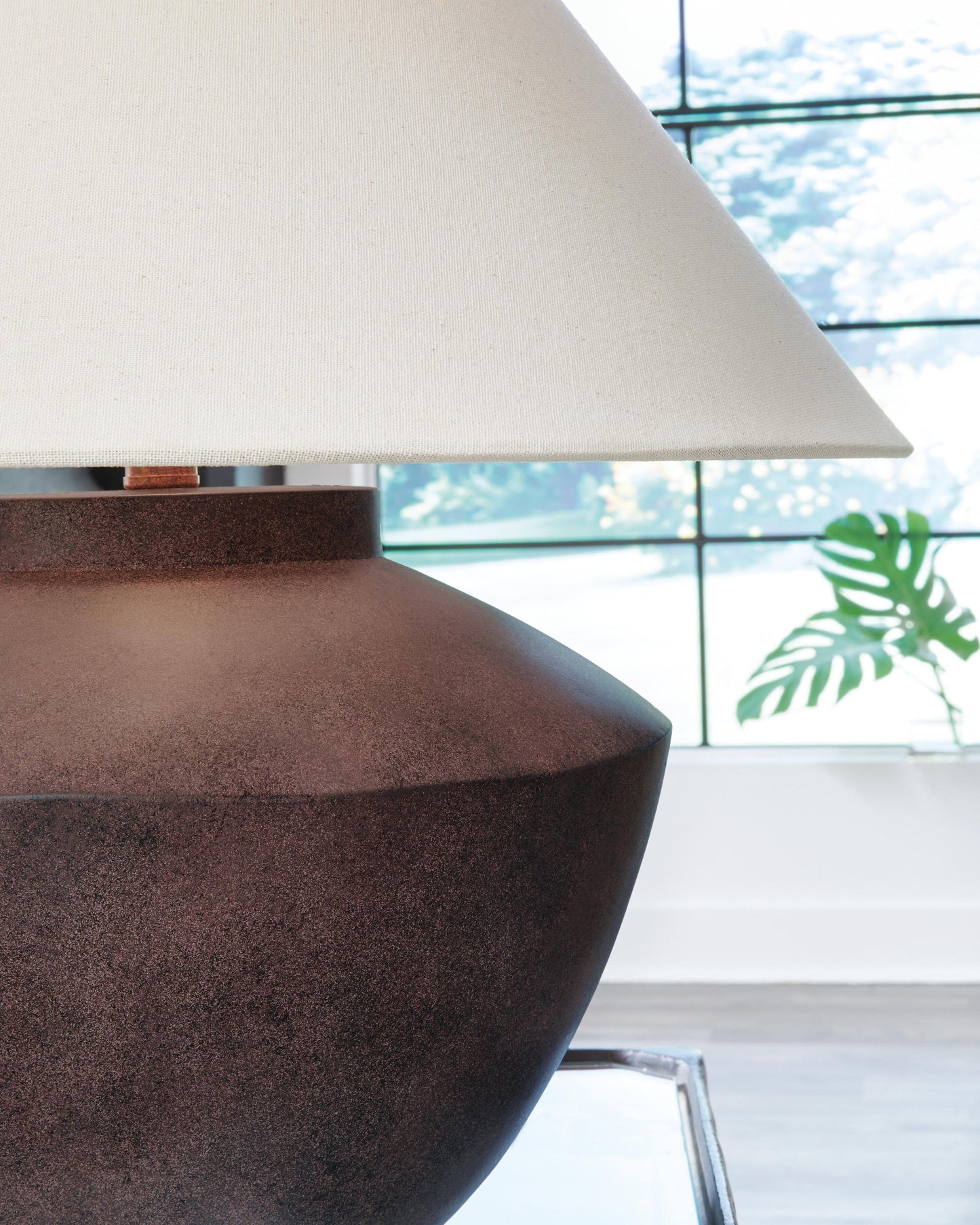Ashley Express - Honsworth Poly Table Lamp (1/CN)