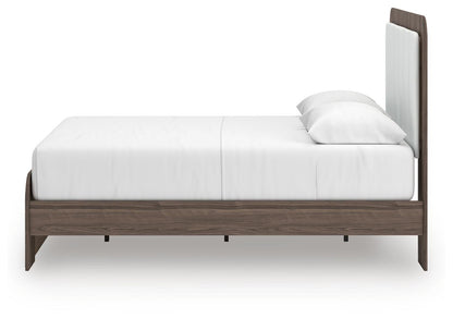 Kendanport Queen Upholstered Bed