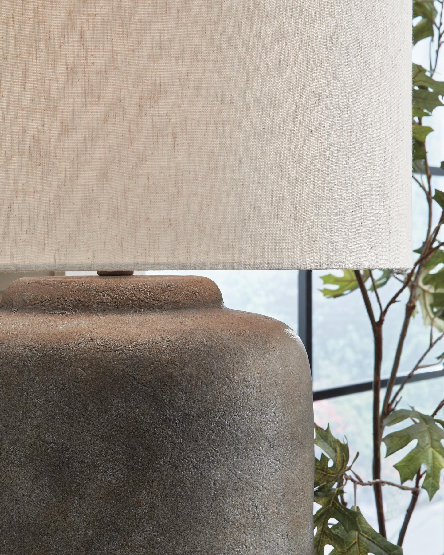 Ashley Express - Zandophen Metal Table Lamp (1/CN)