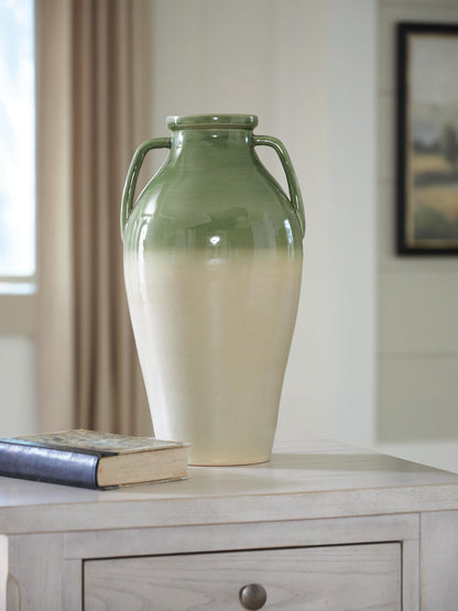 Ashley Express - Andorbury Vase