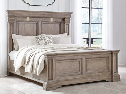 Blairhurst California King Panel Bed with Mirrored Dresser