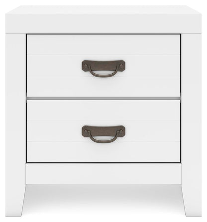 Binterglen Full Panel Bed with Mirrored Dresser and Nightstand