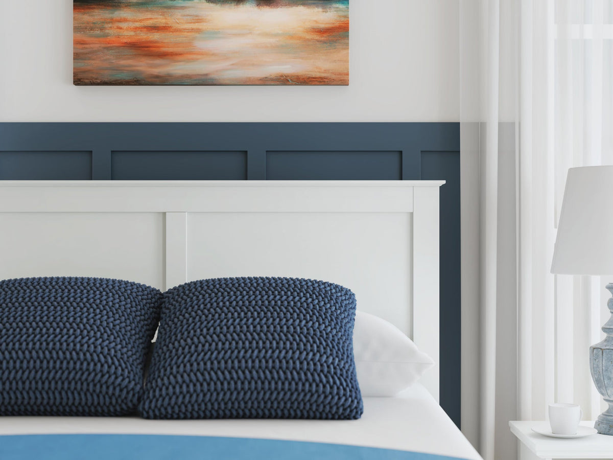 Bostwick Shoals Queen Panel Bed, Dresser, Mirror and Nightstand