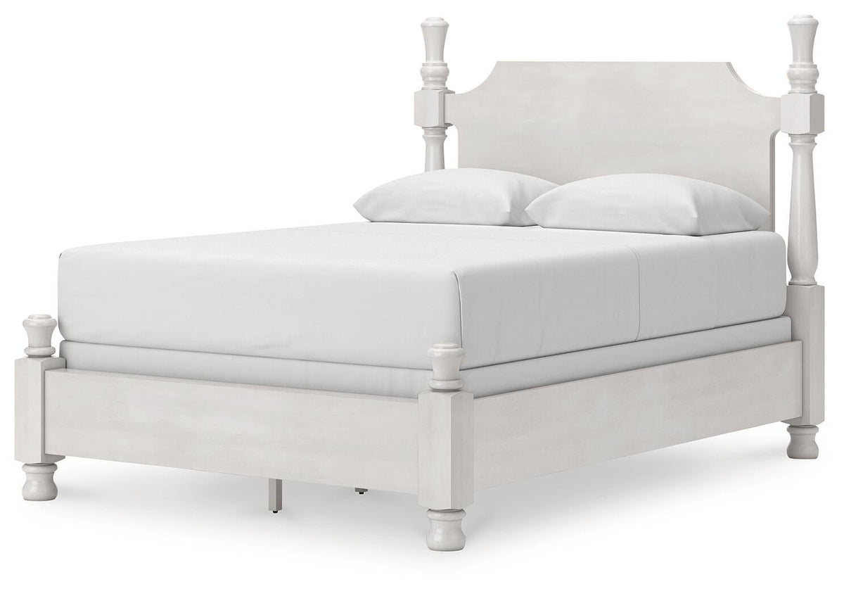 Chadworth Queen Poster Bed, Dresser and Mirror