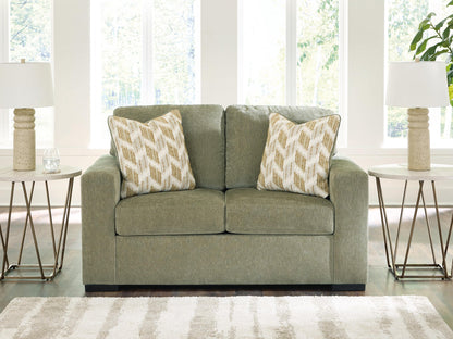 Bridgepoint Loveseat